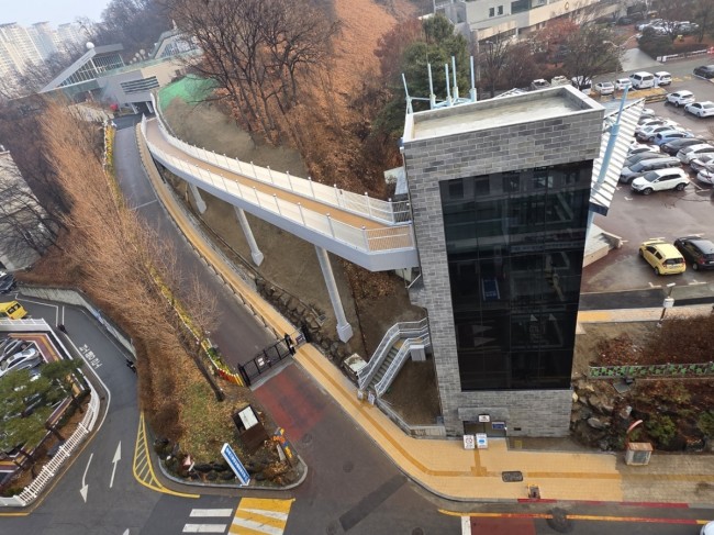 군포시 그림책꿈마루 외부 승강기·연결다리 1월 6일 개방