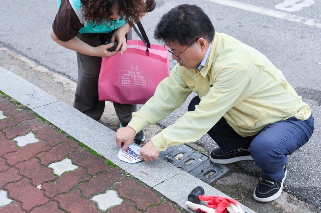 8군포시, 여름철 집중호우 대비 저지대 빗물받이 현장점검